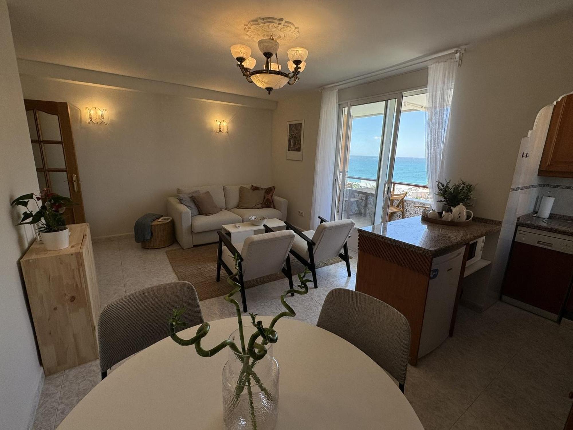 Apartamento Beachfront With Terrace And Seaviews *